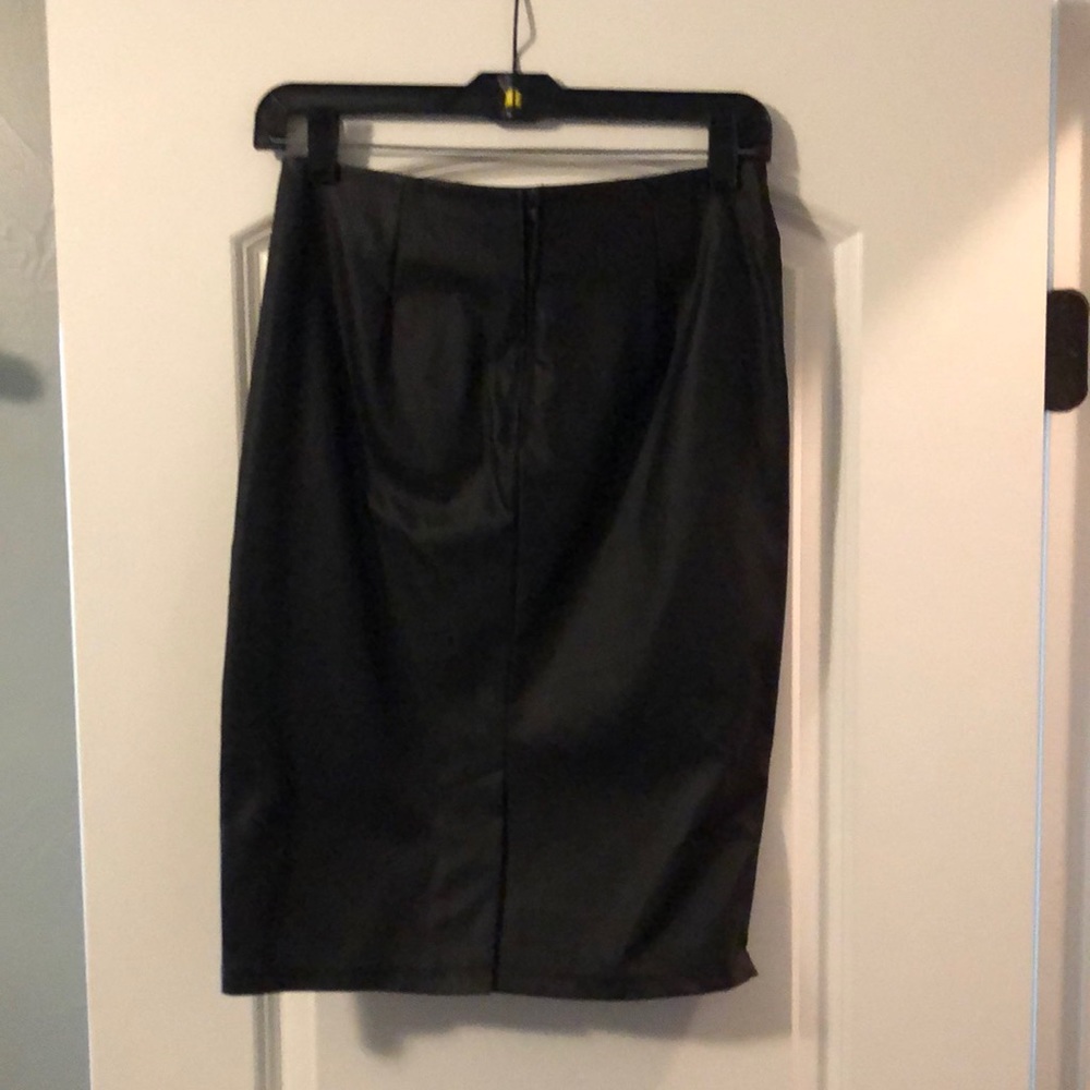 Women’s midi skirts
